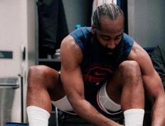 JN体育-哈登回归赛场，赛事规则更新首场状态亮眼，拜仁观众沸腾！的简单介绍