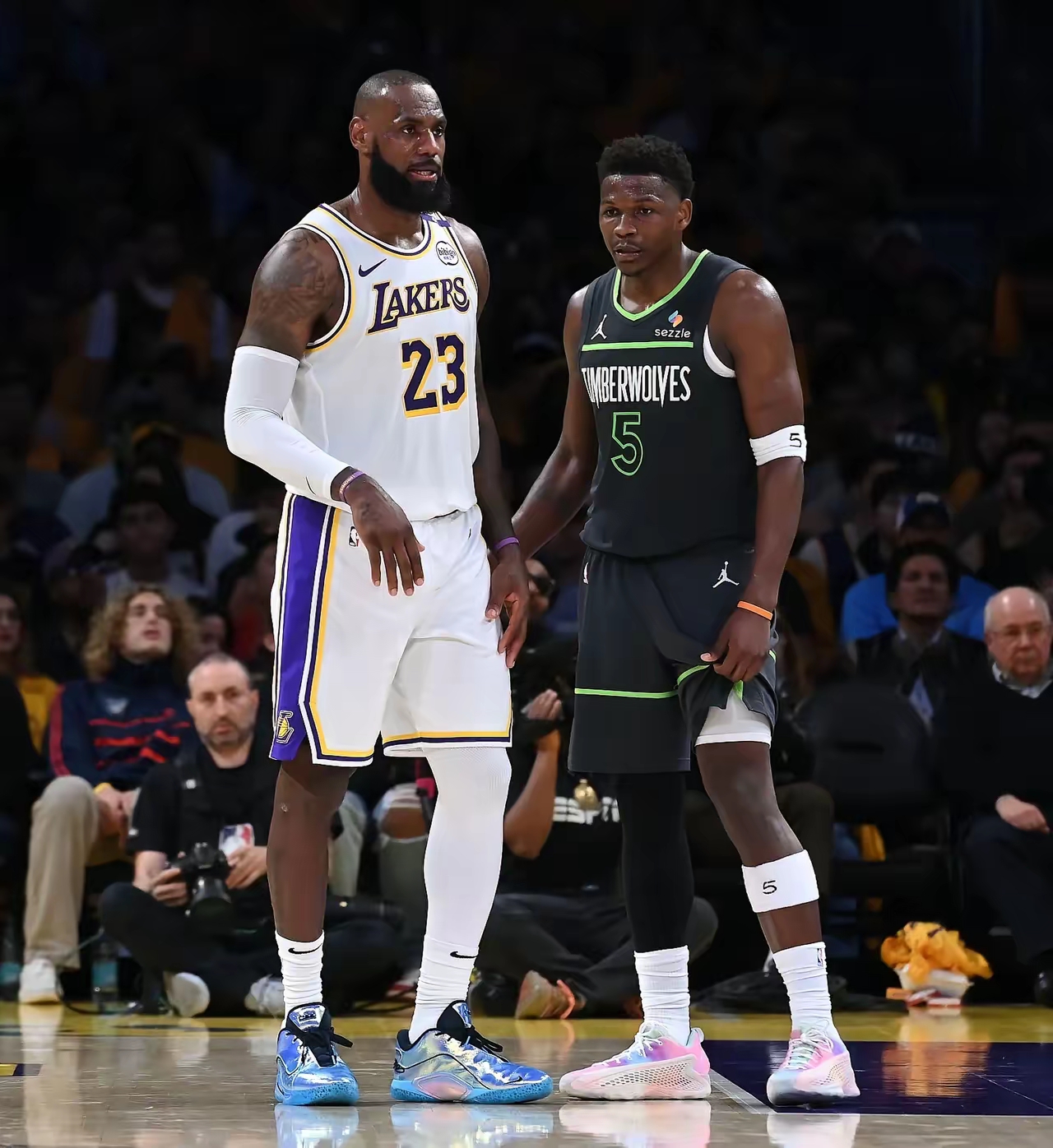 JN体育-孟菲斯灰熊发布备战花絮；转会期官宣签约；NBA常规赛任务艰巨；球队文化再被提及的简单介绍