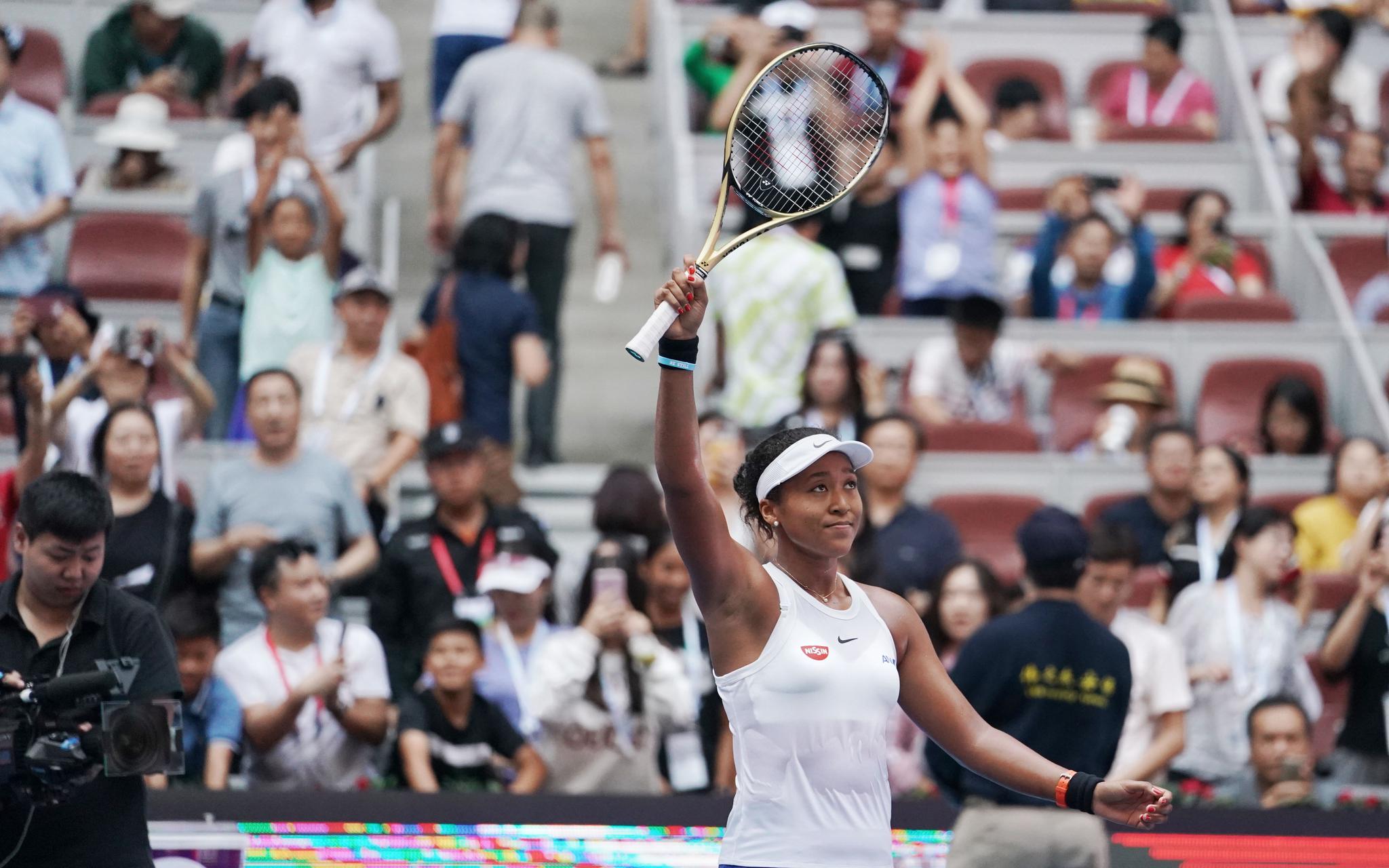 江南体育-包含大坂直美回归赛场，败北首场状态亮眼，瑞士队观众沸腾！的词条