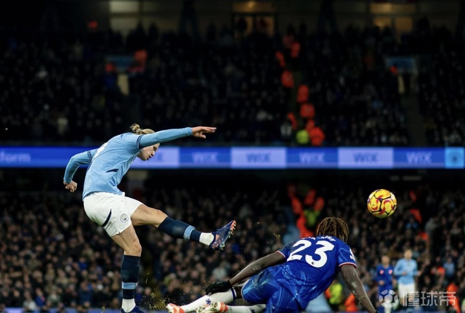 JN体育- 哈兰德在切尔西比赛中关键助攻,绝杀引发热议的球员