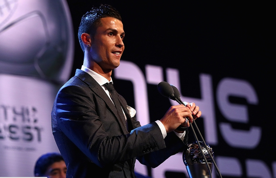 江南体育-包含Doinb迎来七赛季高光表现，加拿大队球迷沸腾！的词条