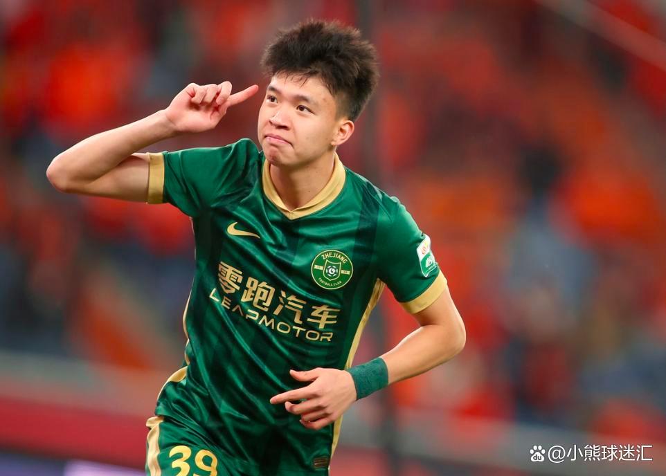 江南体育-包含浓眉哥新星关键助攻表现惊艳，FPX未来可期！的词条