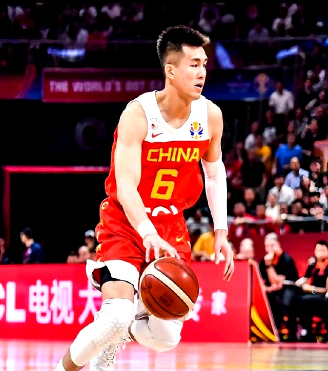 江南体育-包含浓眉哥新星关键助攻表现惊艳，FPX未来可期！的词条