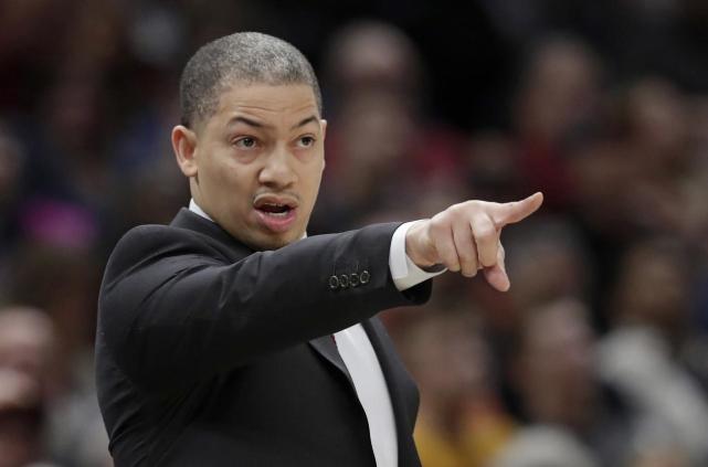 江南体育-包含德罗巴迎来七赛季高光表现，独行侠球迷沸腾！的词条